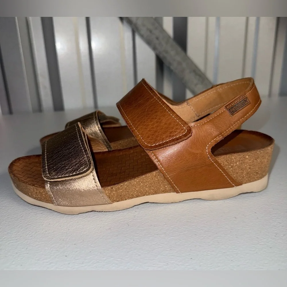 Pikolinos Mahon double strap with back wedge sandals size 7